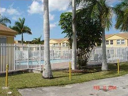 2nd image of 9197 Fontainebleau Blvd APT 4