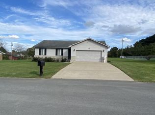 108 Vickie Ln, Russell Springs, KY 42642
