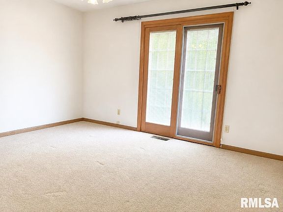 4th image of 13896 Winfield Dr