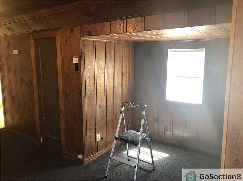 1st image of 121 Mahogany Dr