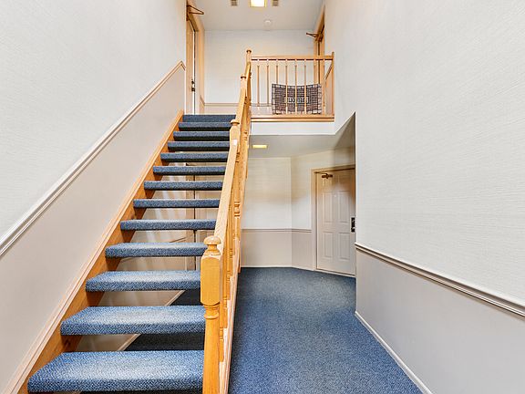 3rd image of 210 Dublin Ln Unit V2