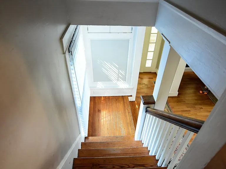 539 Delaware Ave — Photo 9
