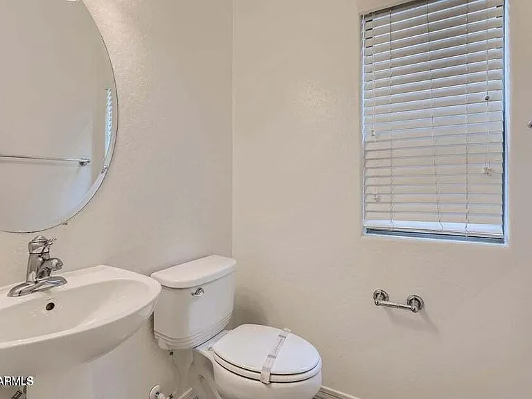 2039 W Kathleen Rd — Photo 15