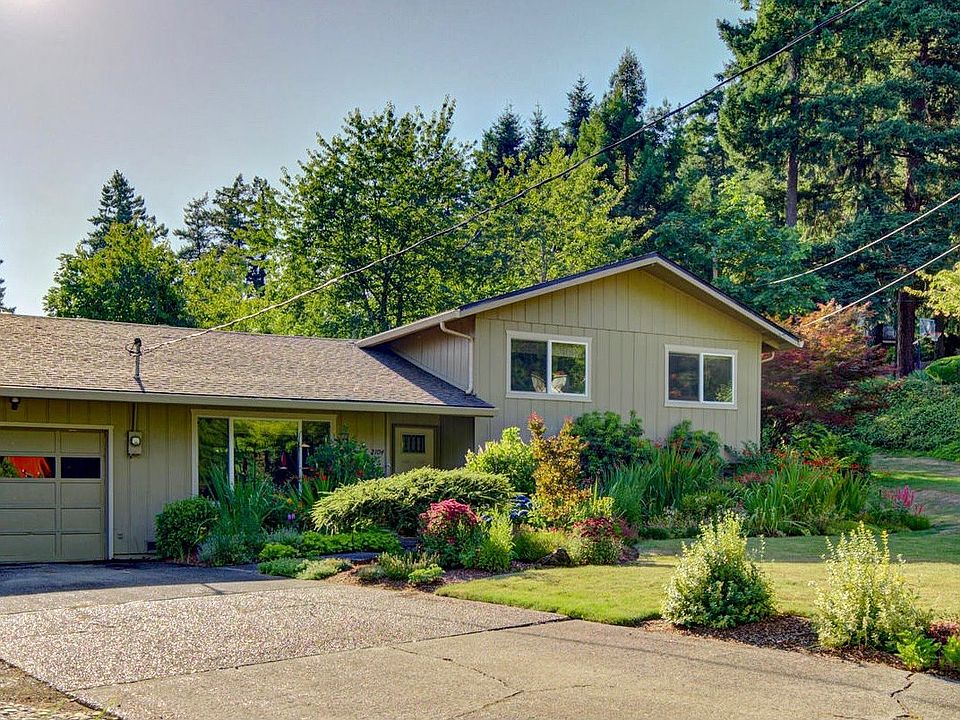 1st image of 2104 SE 101st Ave