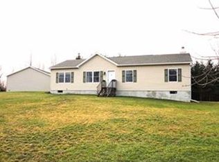 5677 Ontario Center Rd, Ontario, NY 14519