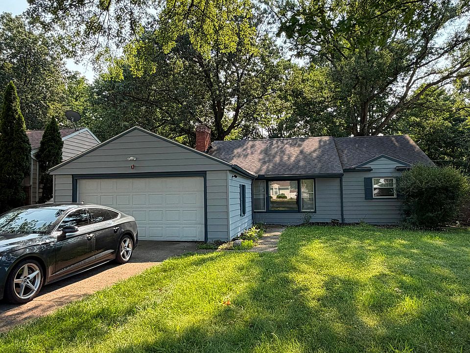 1st image of 220 Greenvale Dr