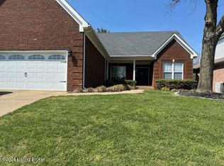 10114 Springhurst Gardens Cir, Louisville, KY 40241