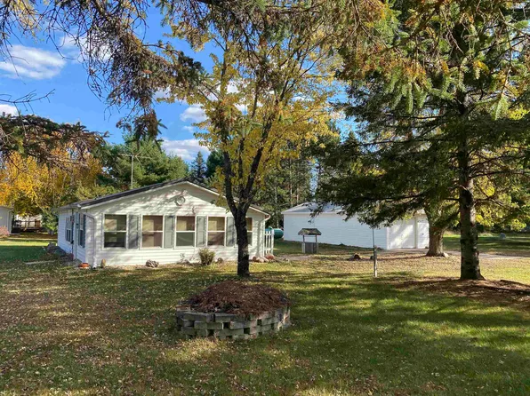 N9444 Sand Ln, Crivitz, WI 54114