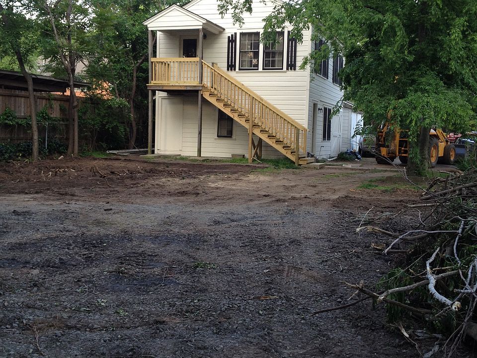2nd image of 607 E 6th St