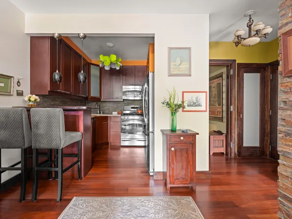 607 Manhattan Avenue image 7 of 16