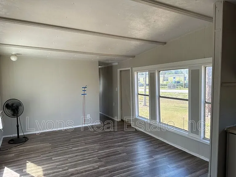 8086 Heck Dr #1A — Photo 5