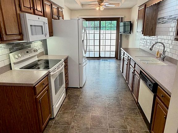 5th image of 5626 SW Barrington Ct N