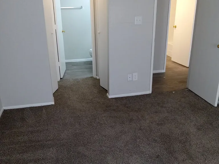 Ponderosa Ranch Apartments — Photo 42