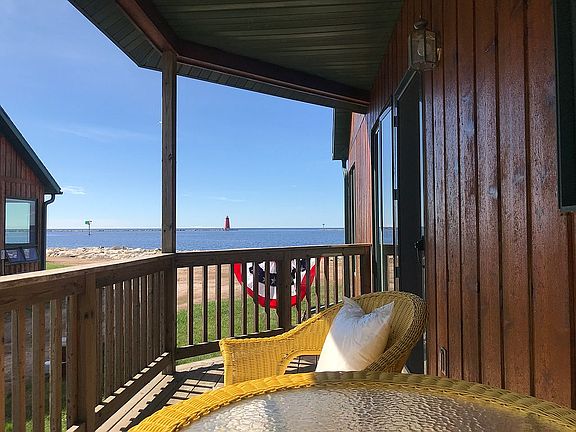 5th image of 396 Harbor View Dr APT 7