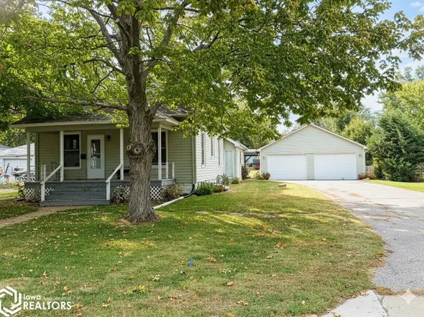 409 S Chestnut St, New London, IA 52645