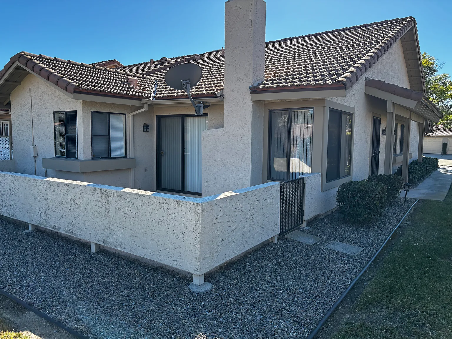 2 bed, 1350 sqft, $3,395 — Photo 2