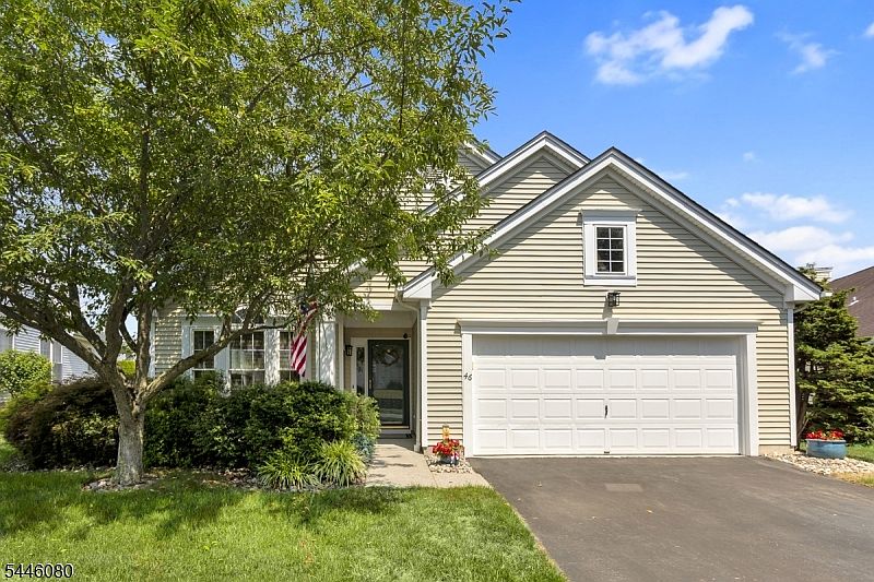 1st image of 46 Kensington Cir