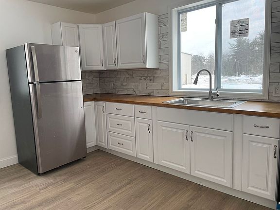 4th image of 12 Gandy Ln