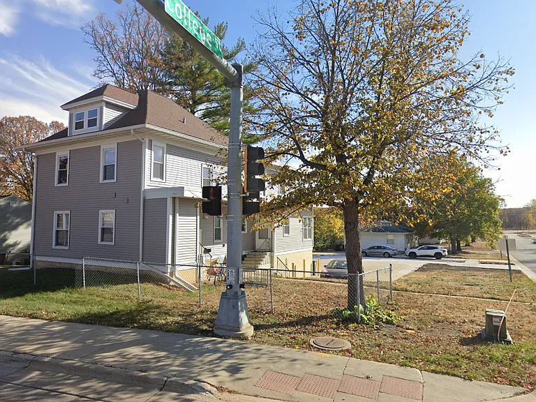 2704 College St #A — Photo 19