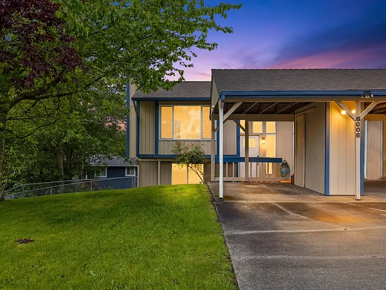 Front Yard + Outdoor Storage included