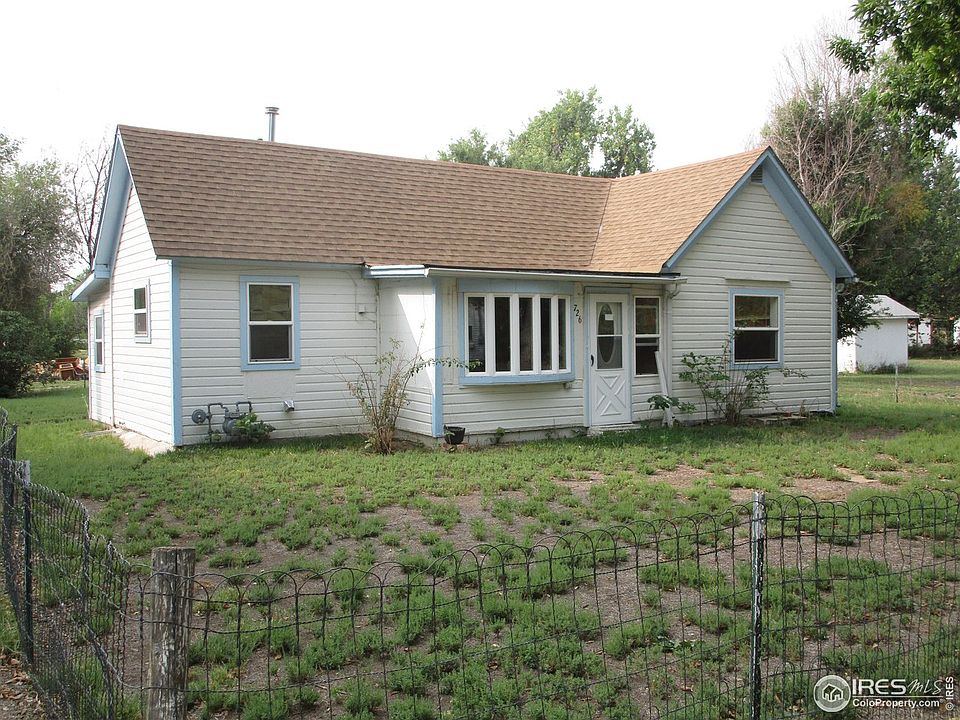 1st image of 726 Dessa St