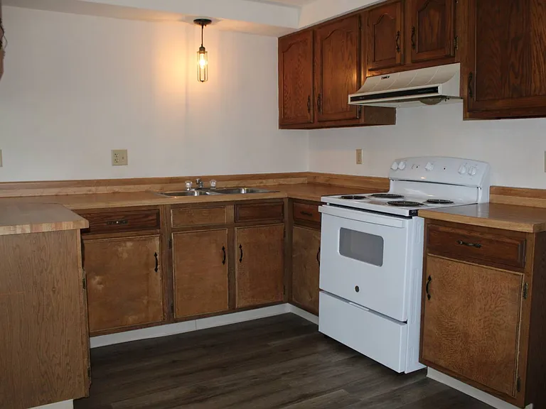 1016 N Maple St #B — Photo 2