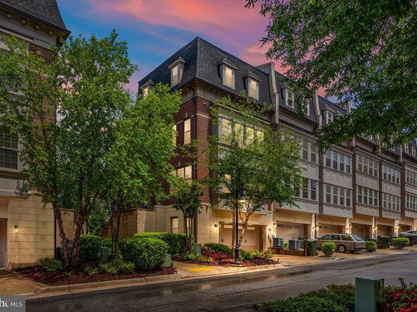 512 Rampart Way Unit 8