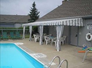 3715 Mill Stream Dr, Hilliard, OH 43026