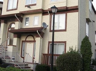 105 Michael Ct, Woodbridge, NJ 07095