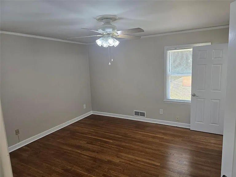 3420 Northside Dr — Photo 10