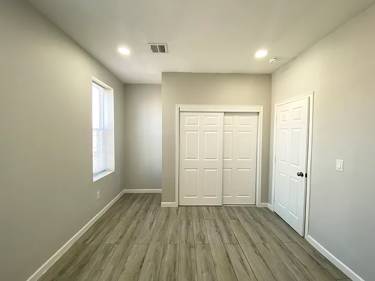 3743 N 18th St #3 — Photo 10