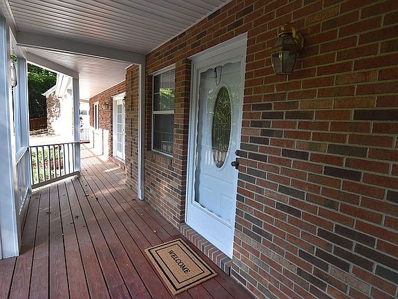 3rd image of 13768 Coronado Ct