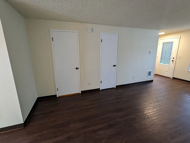 7833-7875 SE Johnson Creek Blvd — Photo 27
