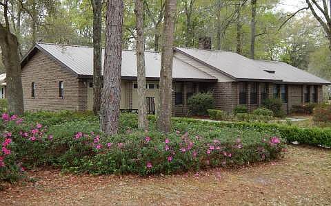 1st image of 392 SW Ace Ln