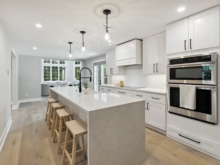 1110 W Valley Rd — Photo 24