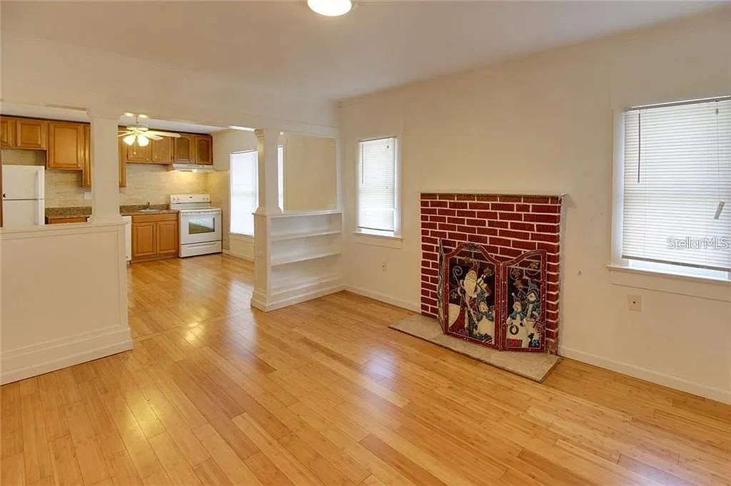 2 bed, 1.0 bath, 990 sqft, $1,495 — Photo 4