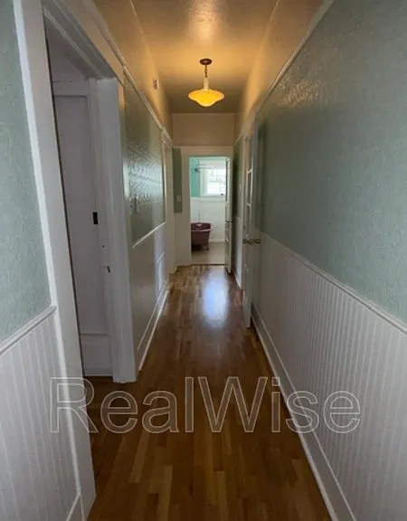 837 SE Blakeley Ave — Photo 21