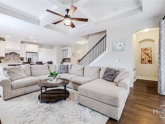 3rd image of 206 Martello Road