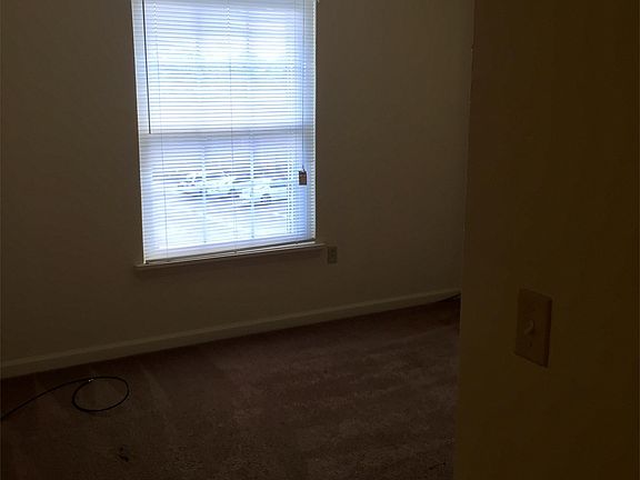 5th image of 7501 Falling Leaves Cir APT 4