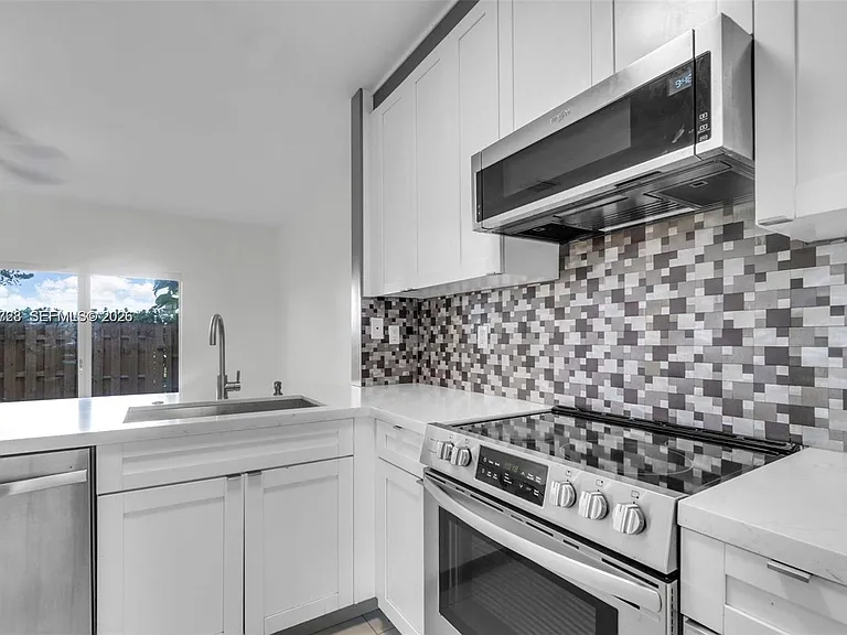 1720 NE 33rd Ave #1045 — Photo 9