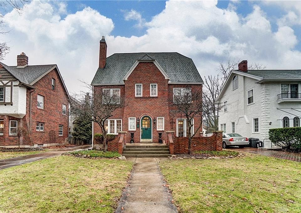1st image of 143 Lonsdale Ave