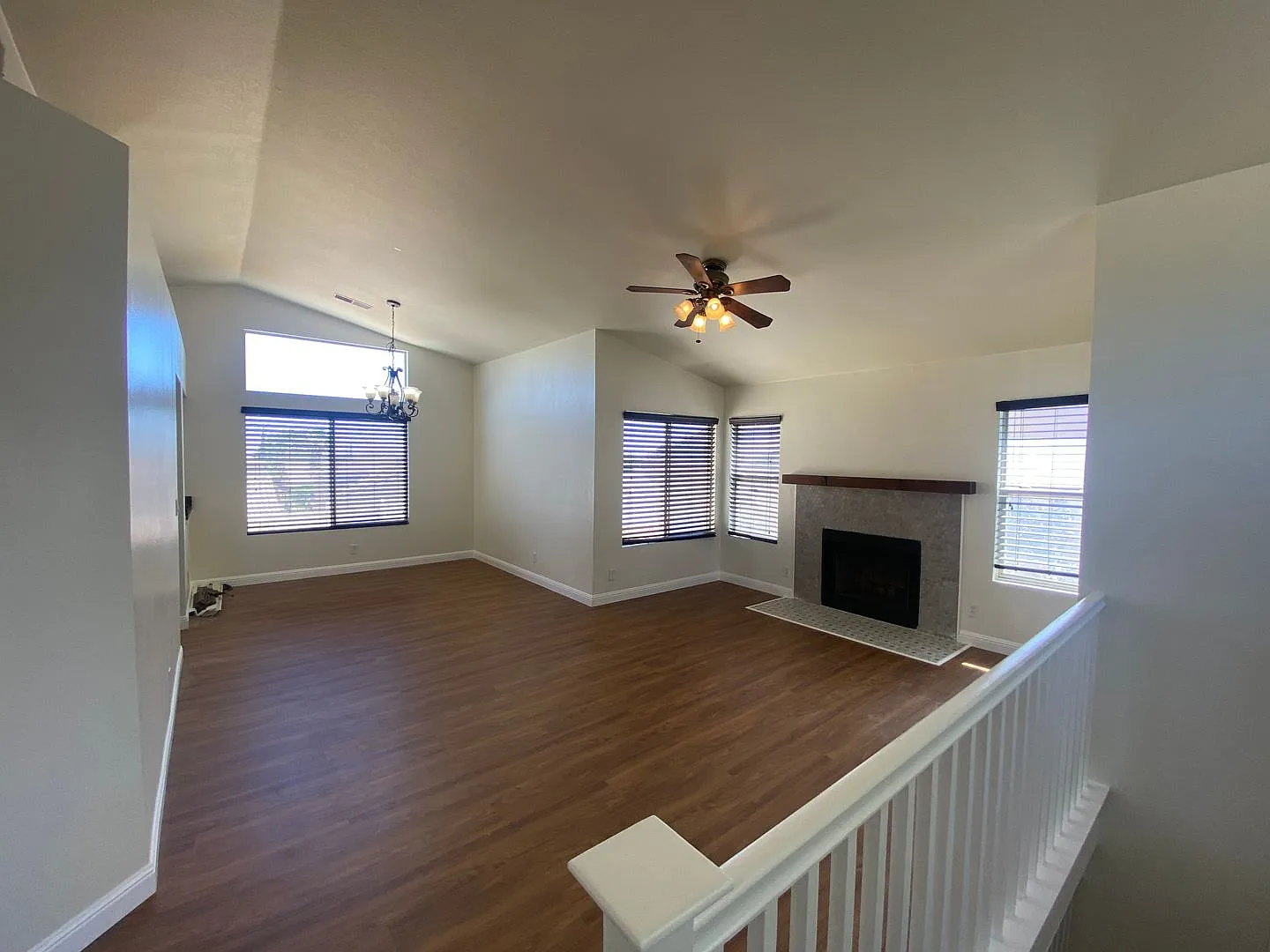 Coming Soon! Newly Renovated 4 Bedroom — Photo 4