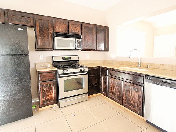 4th image of 10735 Holmfield St