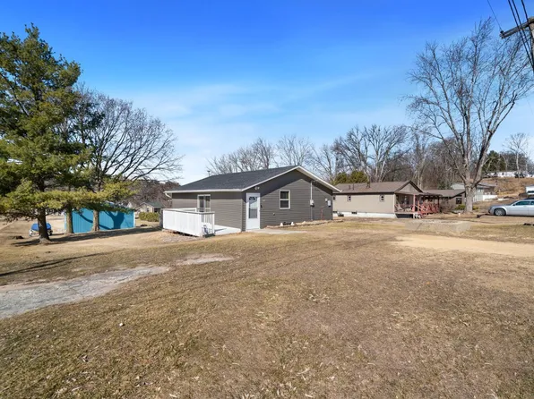 202 N Etnyre Ave, Oregon, IL 61061