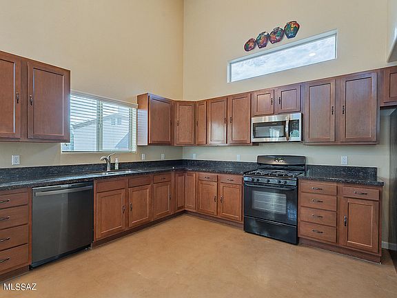 5th image of 5923 S Alvord Pl