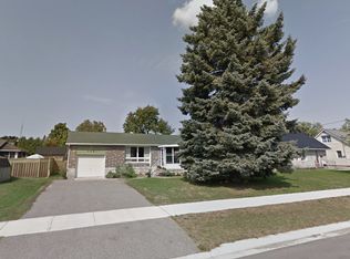 332 Donalda St #3, Midland, ON L4R2N6