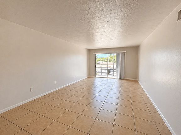 3rd image of 1735 Dewey St #503