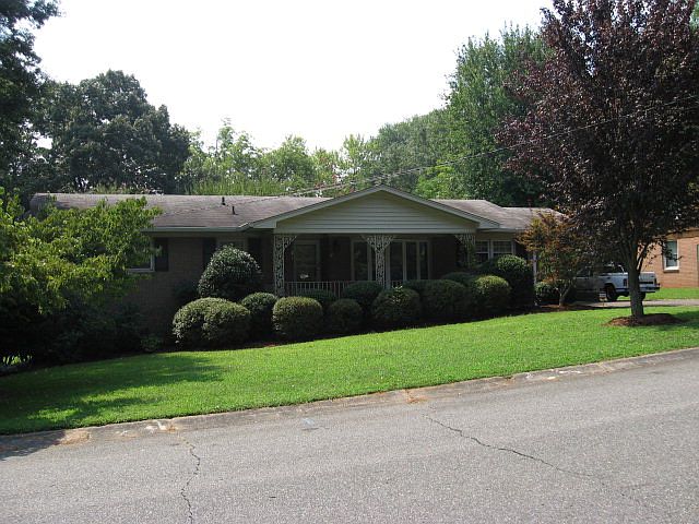 1st image of 1103 Mark Dr