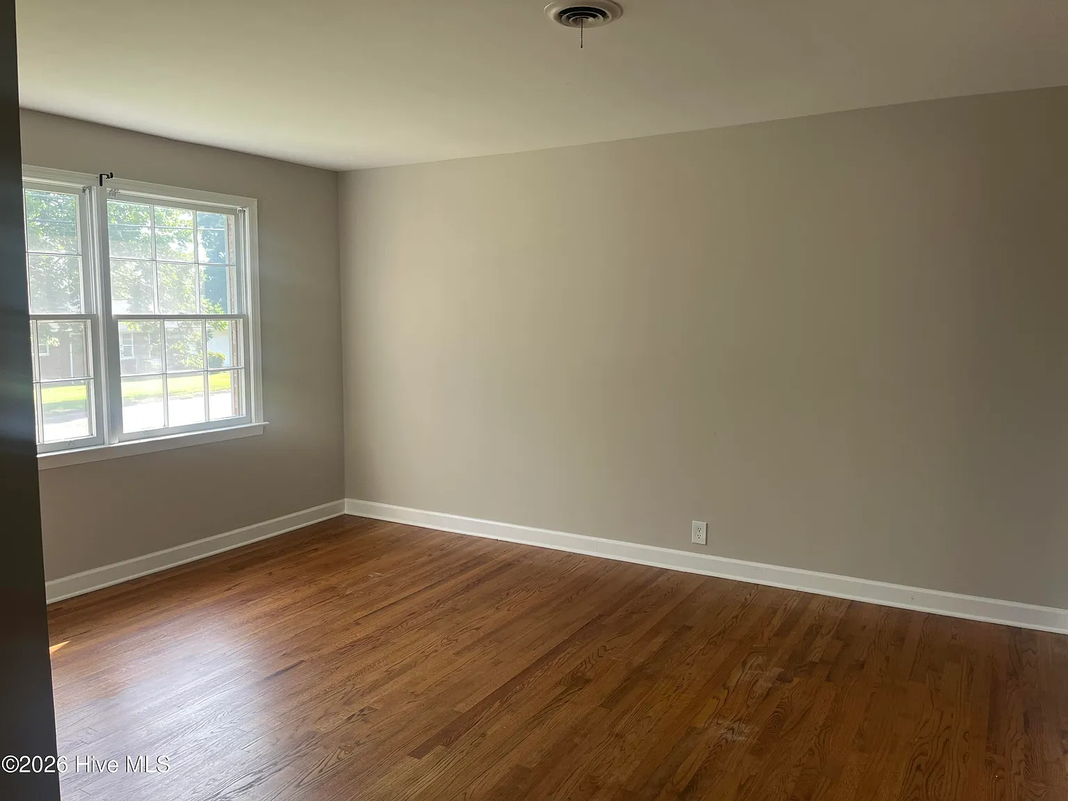 3 bed, 2.0 bath, 1406 sqft, $1,500 — Photo 4