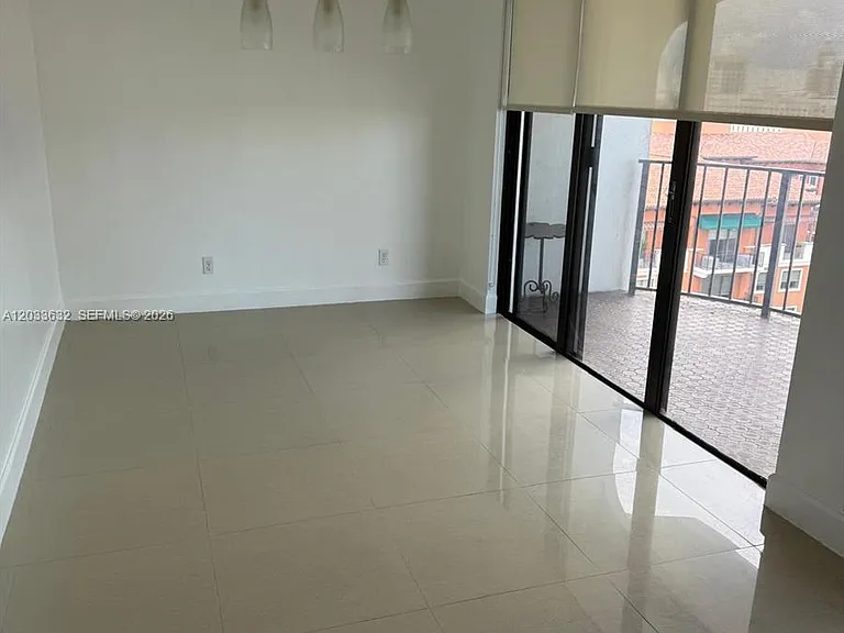 66 N Valencia Ave #Penthouse 2A — Photo 5